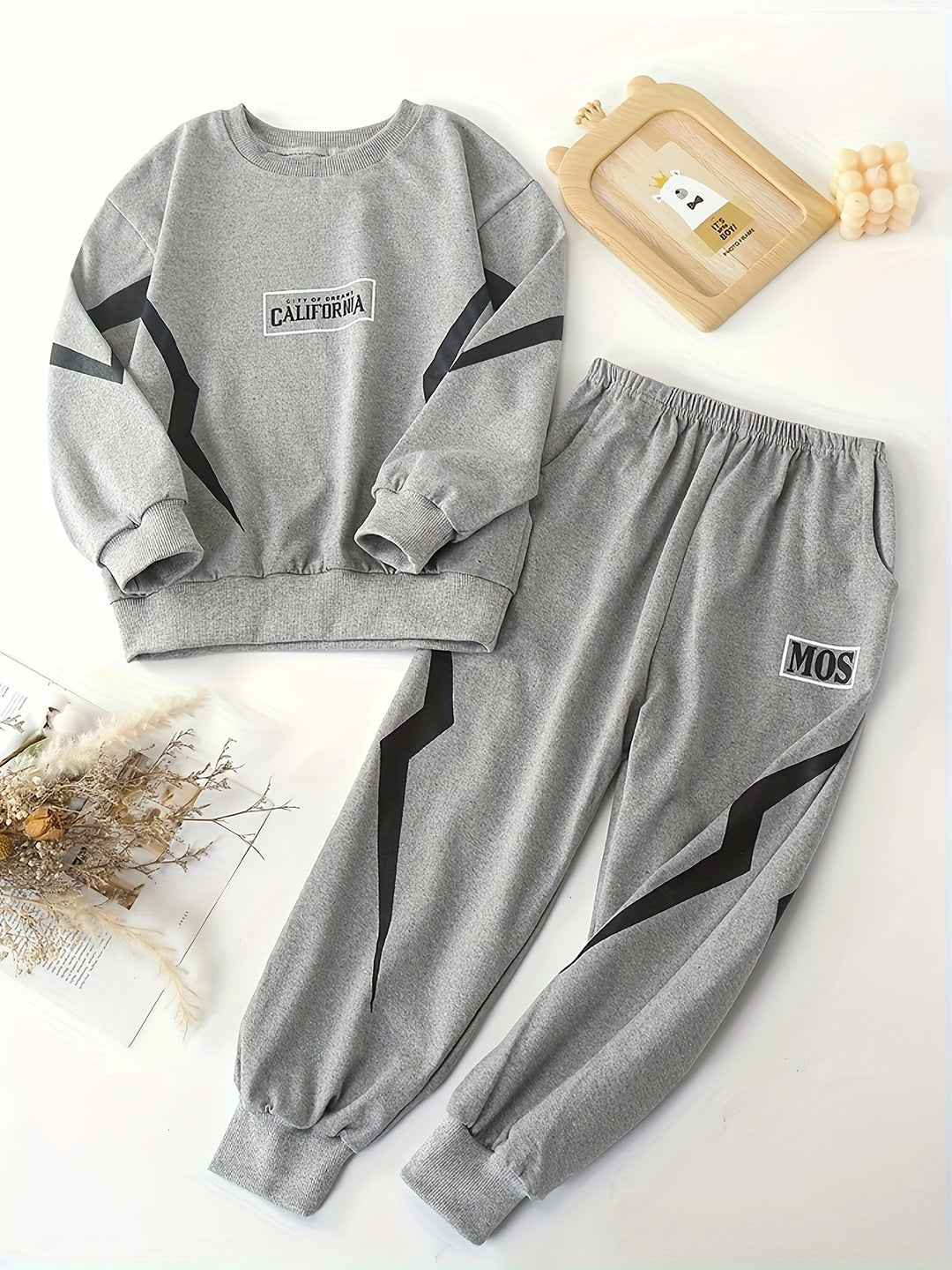 2pcs Boy's Color Clash Outfit, Letter Print Sweatshirt & Sweatpants Set, Trendy Long Sleeve Top, Kid's Clothes For Spring Fall Winter, Christmas Gift