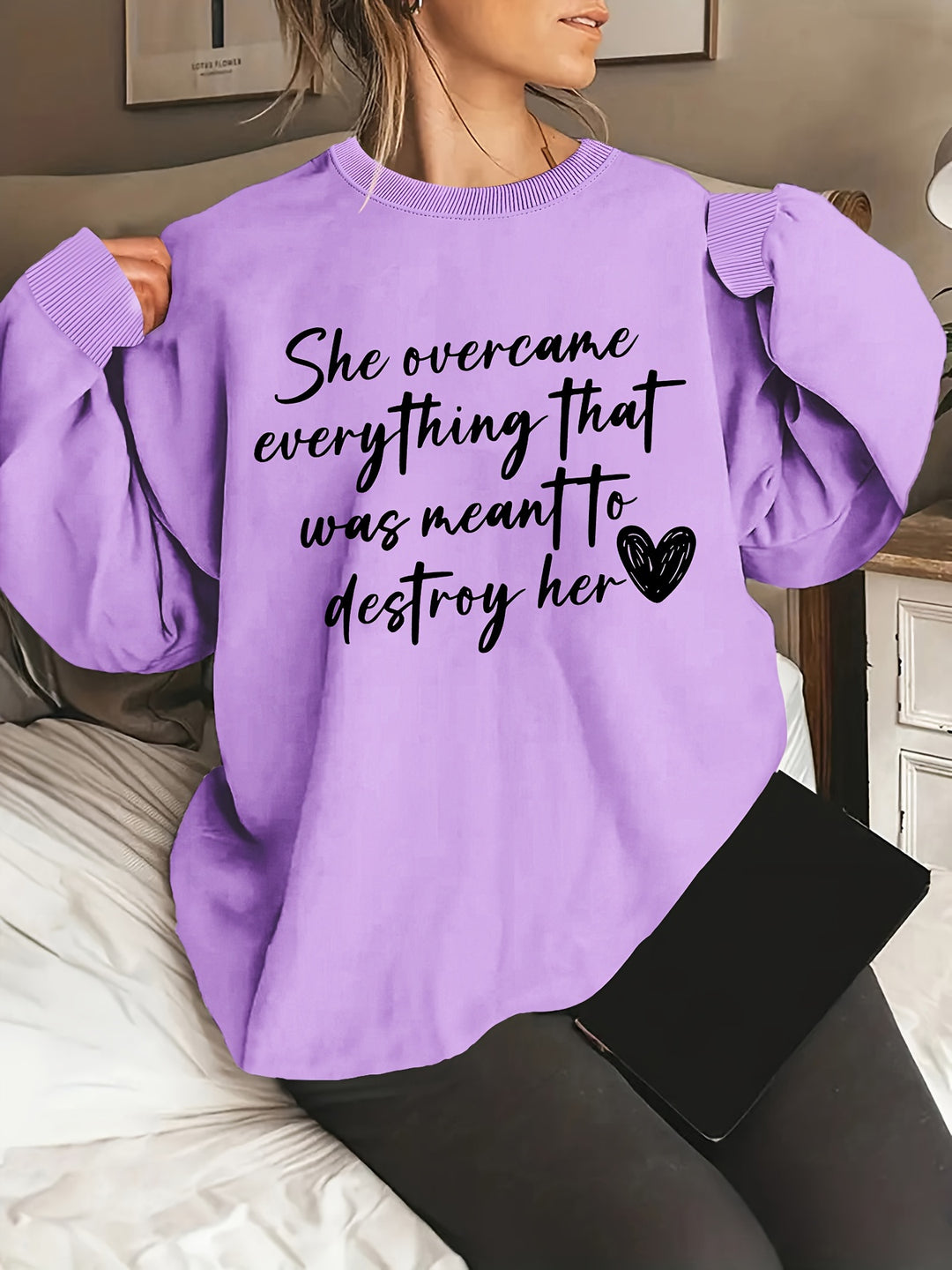 Plus Size Heart & Letter Print Sweatshirt, Casual Long Sleeve Crew Neck Sweatshirt, Women's Plus Size Clothing