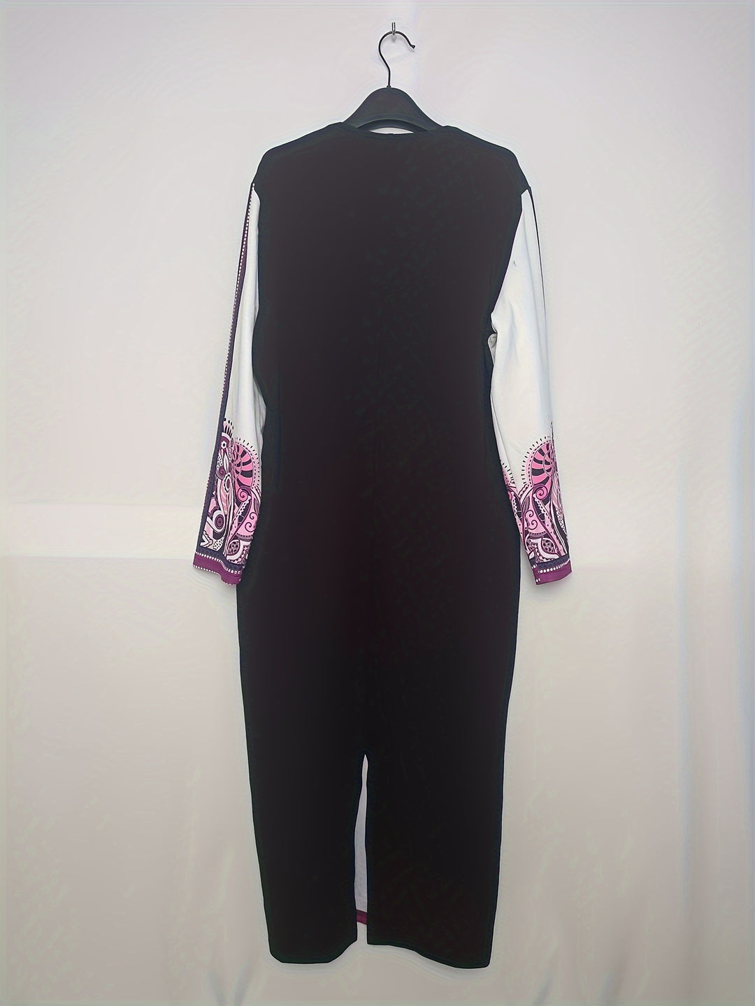 Plus Size Boho Dress, Women's Plus Cross & Paisley Print Long Sleeve Notched Neck Slight Stretch Maxi Slim Fit Dress