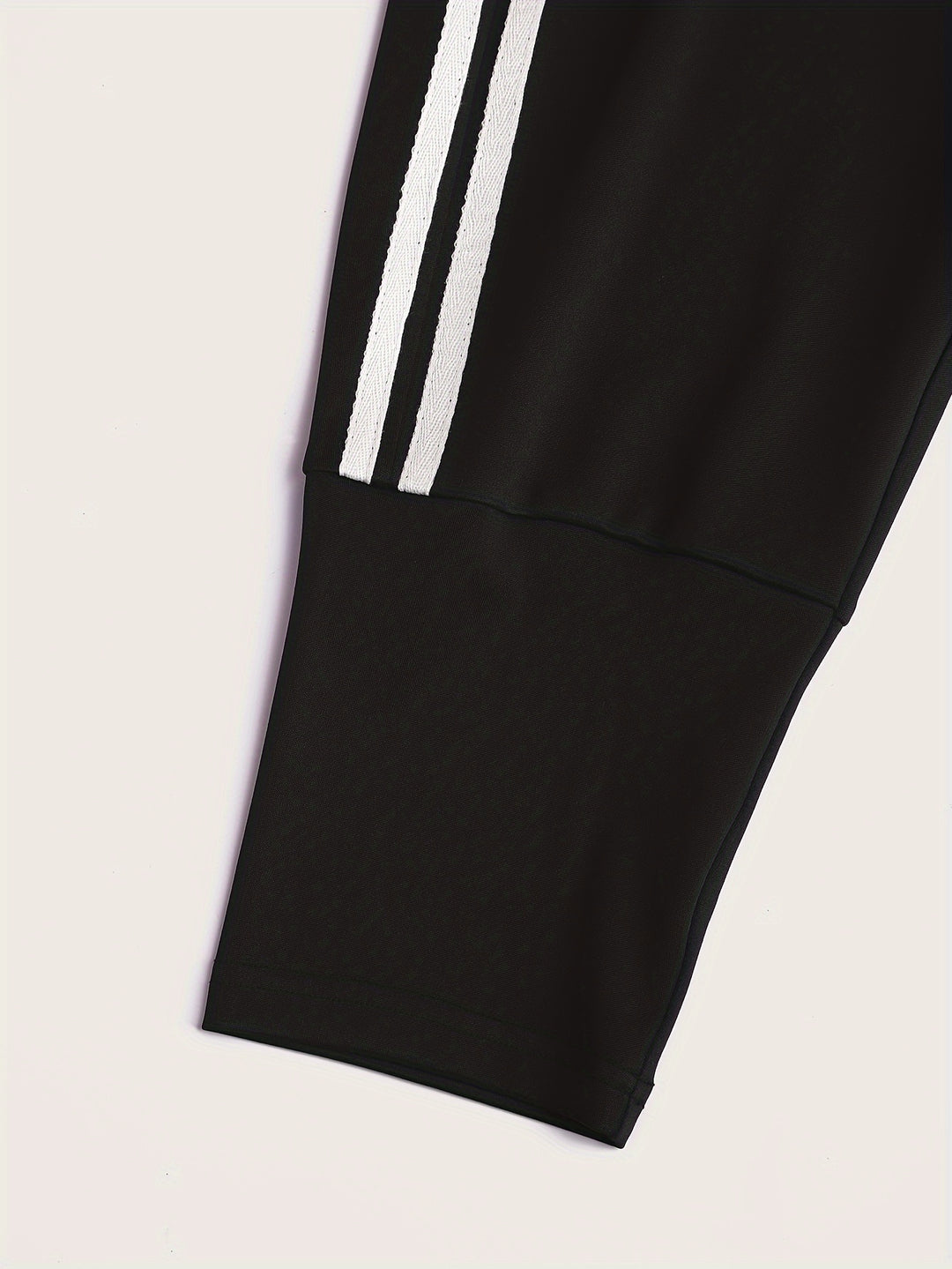 Plus Size Sporty Outfits Set, Women's Plus Striped Long Sleeve Zipper Front Medium Stretch Coat & Joggers Outfits 2 Piece Set