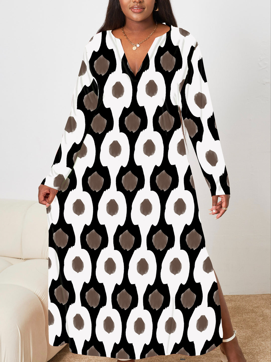 Plus Size Casual Dress, Women's Plus Allover Print Long Sleeve V Neck Split Hem Loose Fit Maxi Dress