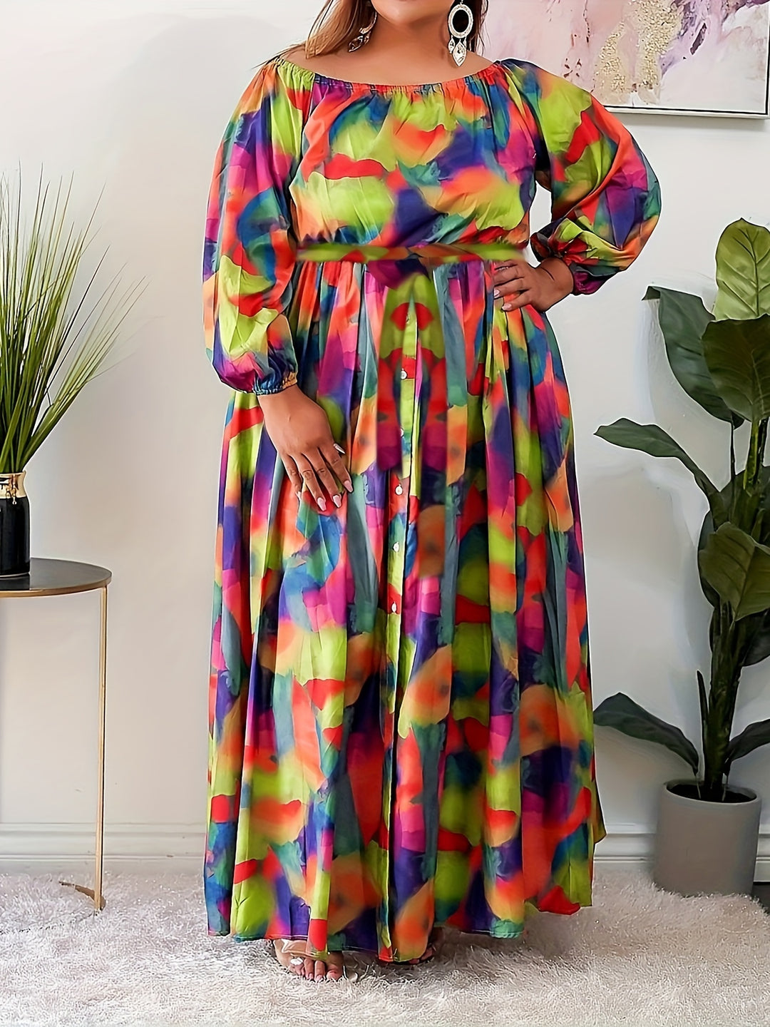 Elegant Plus Size Maxi Dress with Colorblock Print and Lantern Sleeves