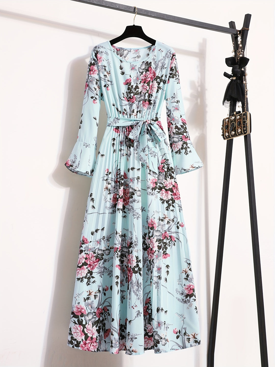 Floral Print Maxi Dress - Elegant Pleated Design for Women