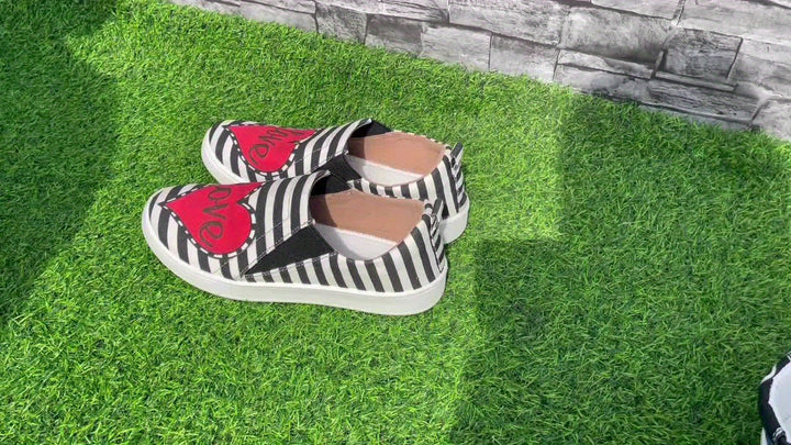 Women's Heart & Striped Print Laofers, Slip On Lightweight Soft Sole Casual Shoes, Valentine's Day Canvas Travel Shoes