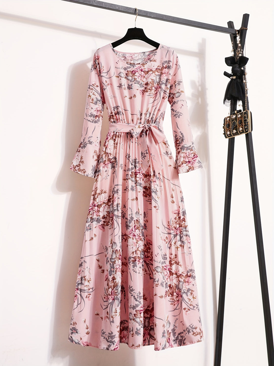 Floral Print Maxi Dress - Elegant Pleated Design for Women