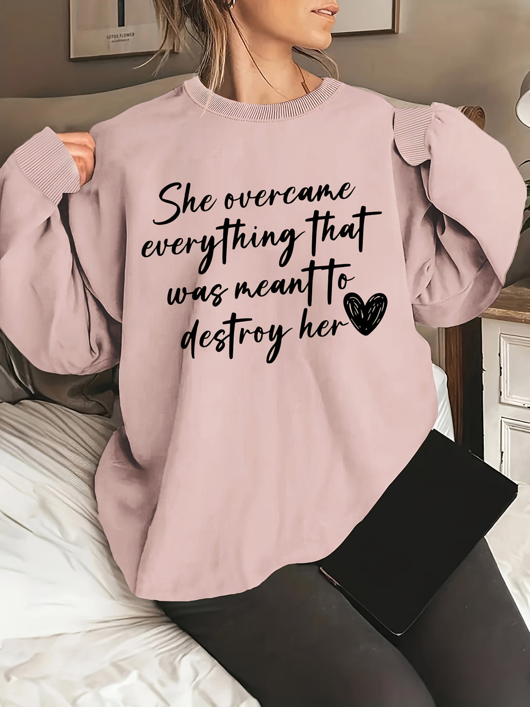 Plus Size Heart & Letter Print Sweatshirt, Casual Long Sleeve Crew Neck Sweatshirt, Women's Plus Size Clothing