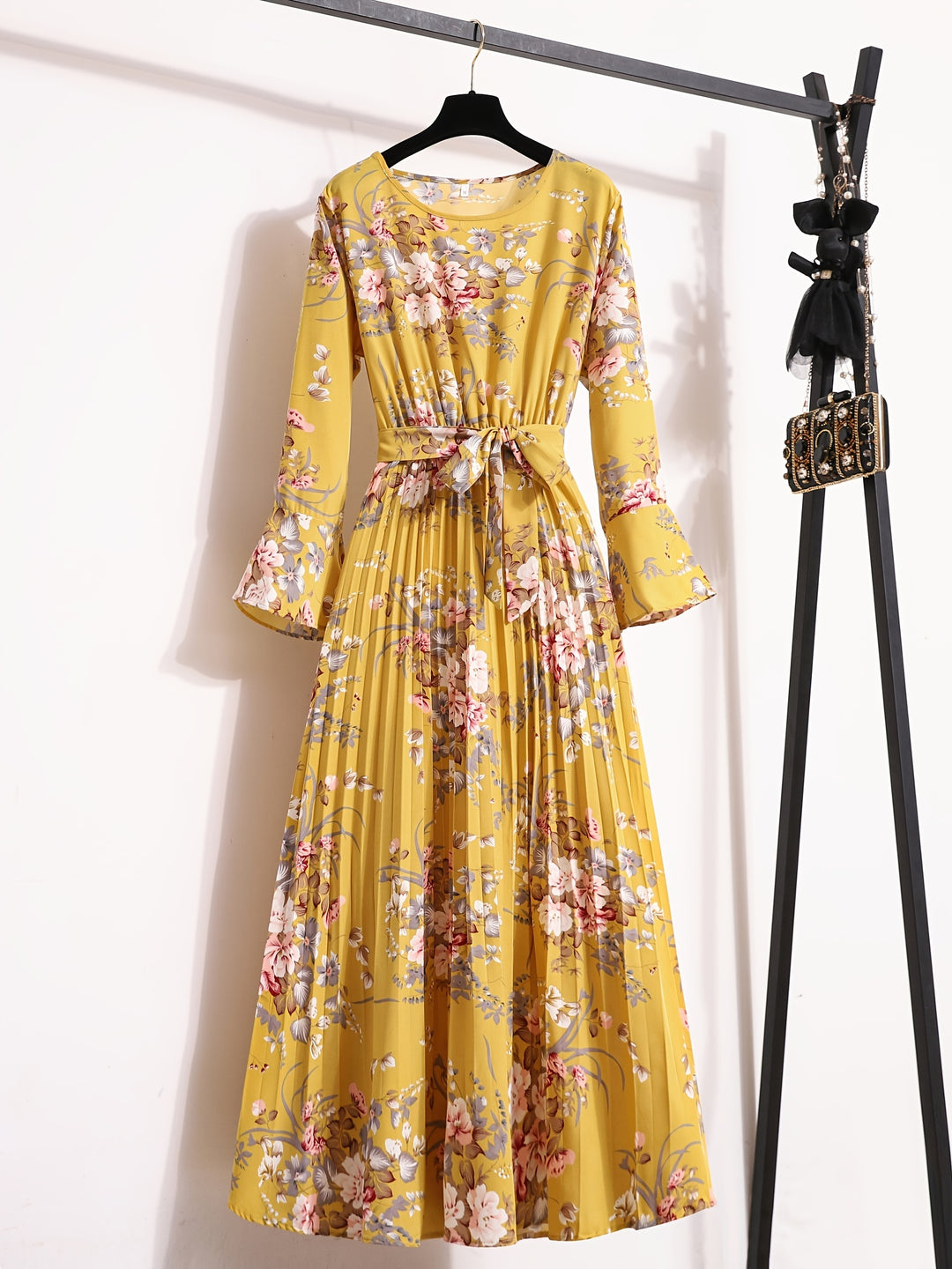 Floral Print Maxi Dress - Elegant Pleated Design for Women