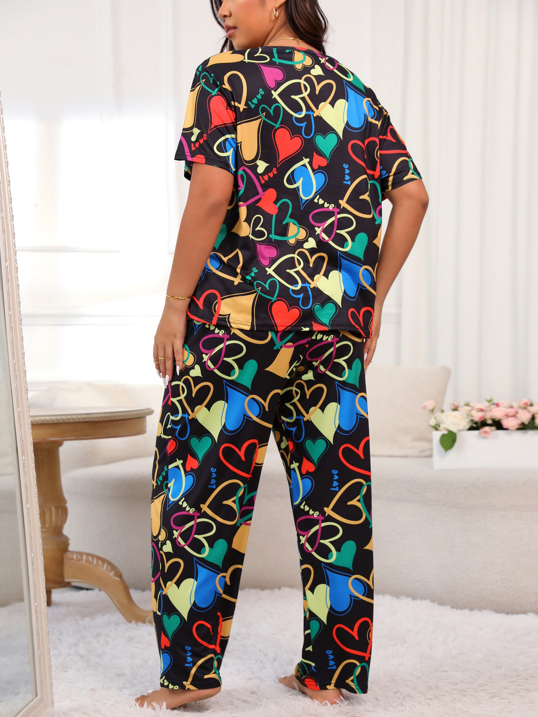 Plus Size Casual Pajamas Set, Women's Plus Colorful Heart Print Short Sleeve Round Neck Tee & Pants Lounge Two Piece Set