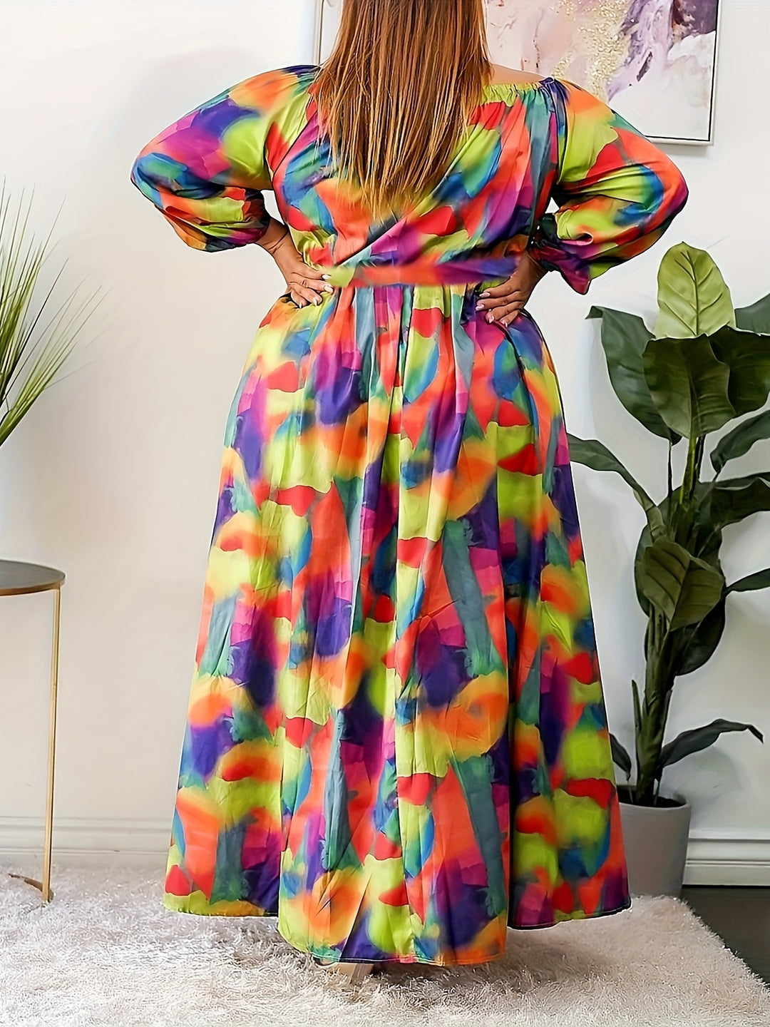 Elegant Plus Size Maxi Dress with Colorblock Print and Lantern Sleeves