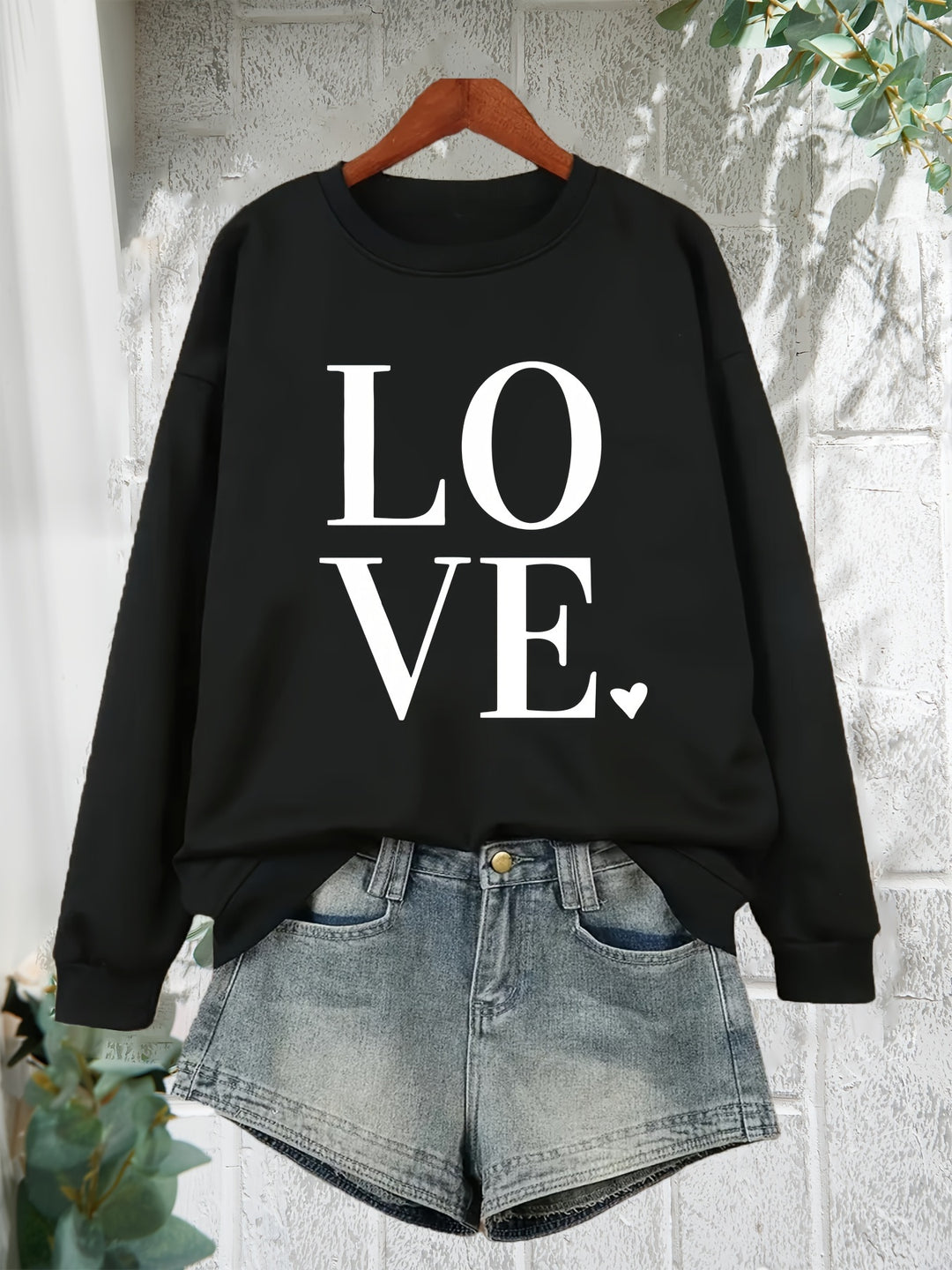 Plus Size LOVE Print Sweatshirt, Casual Long Sleeve Crew Neck Sweatshirt, Women's Plus Size Clothing