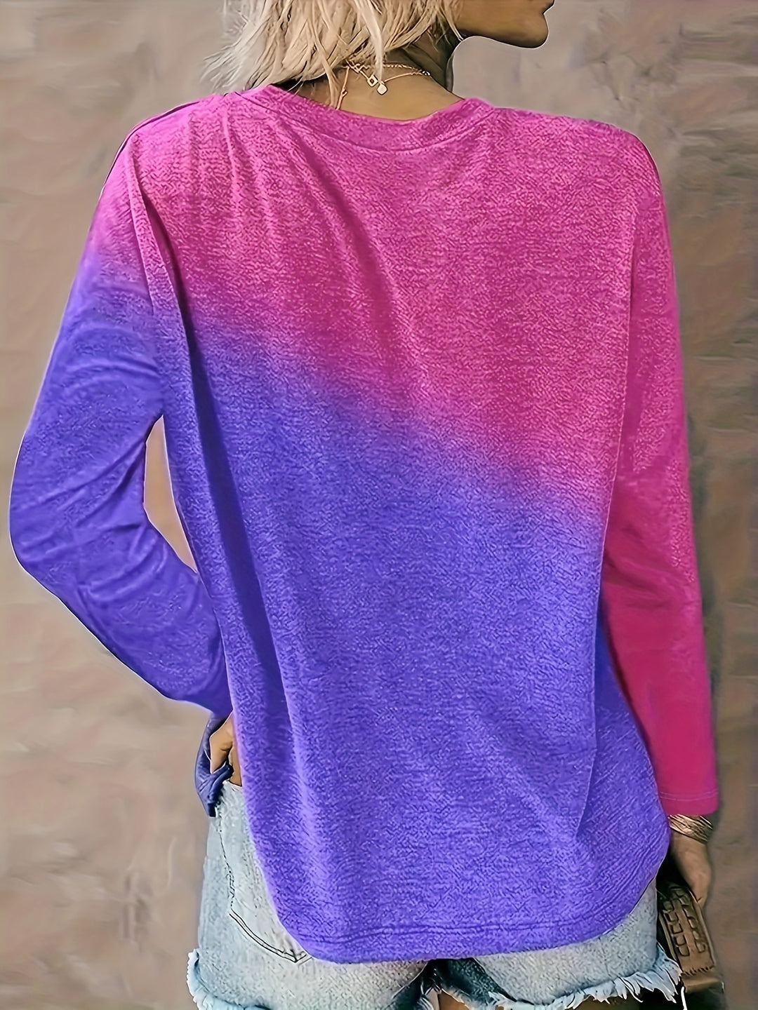 Plus Size Casual T-shirt, Women's Plus Heart Print Ombre Long Sleeve Round Neck Slight Stretch T-shirt