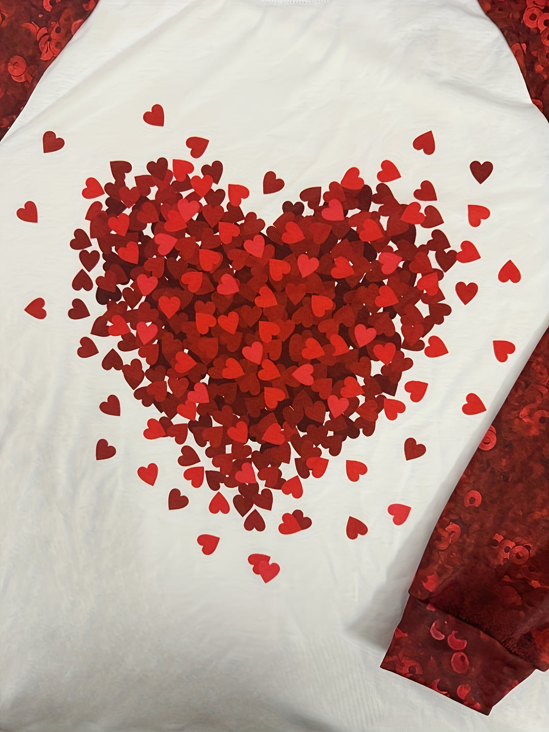 Plus Size Heart Print T-Shirt, Valentine's Day Crew Neck Long Sleeve T-Shirt, Women's Plus Size Clothing