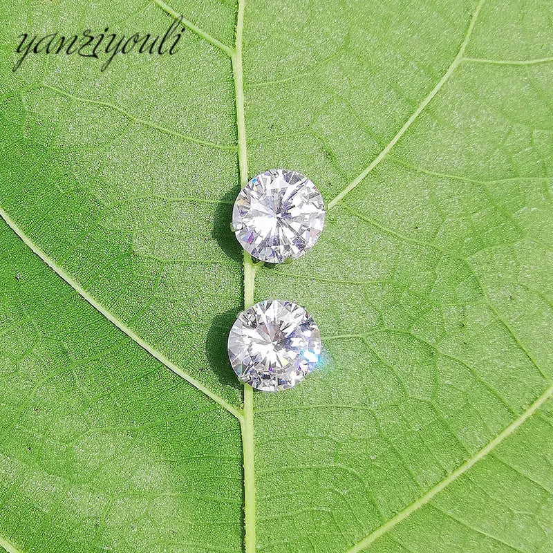 Shining Stainless Stee CZ Stud Earrings for Men 2019 Fashion Jewelry Clear Round Zircon Stone Stud Earring Women Accessories