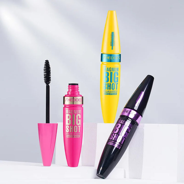 Get Luxurious Lashes with Waterproof Mascara - Long Lasting, Thick Fiber, Natural Curling!