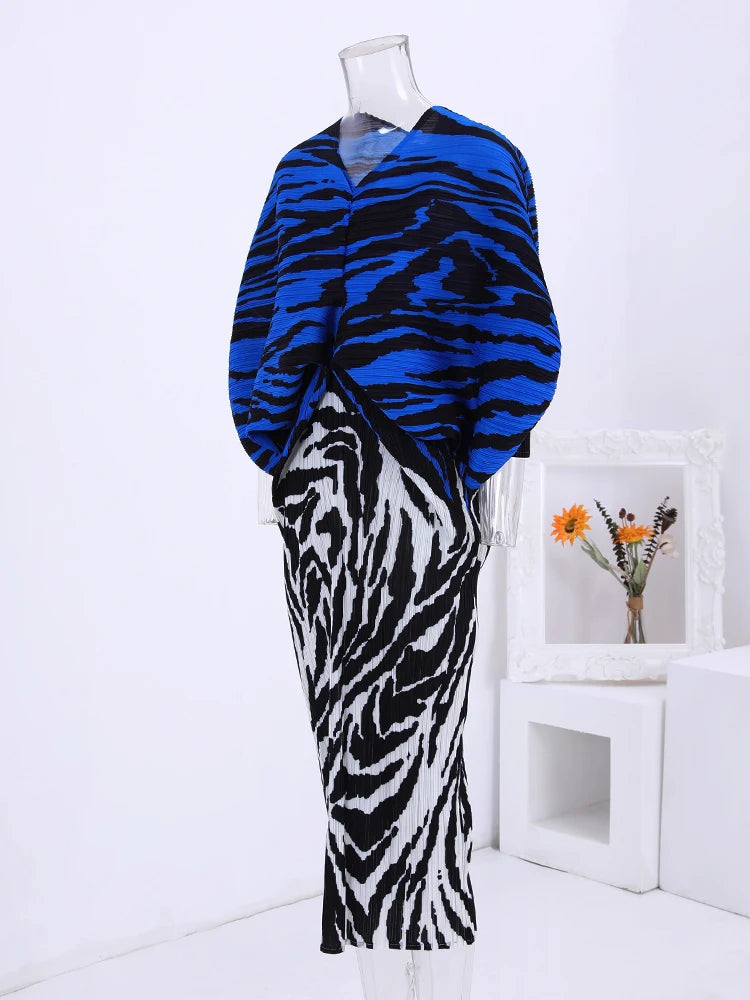 Maxi Dress with Striped Print and Color Contrast for Women - Spring 2024 Collection