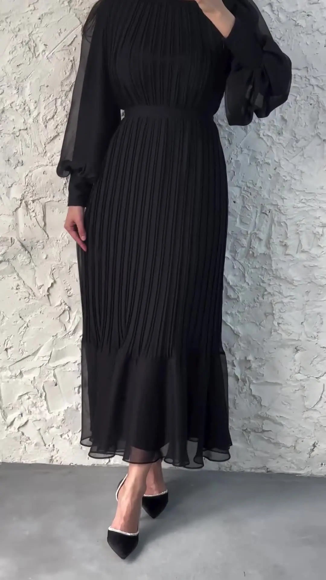 Elegant Modest Pleats Dress for Women - 2024 Spring Collection