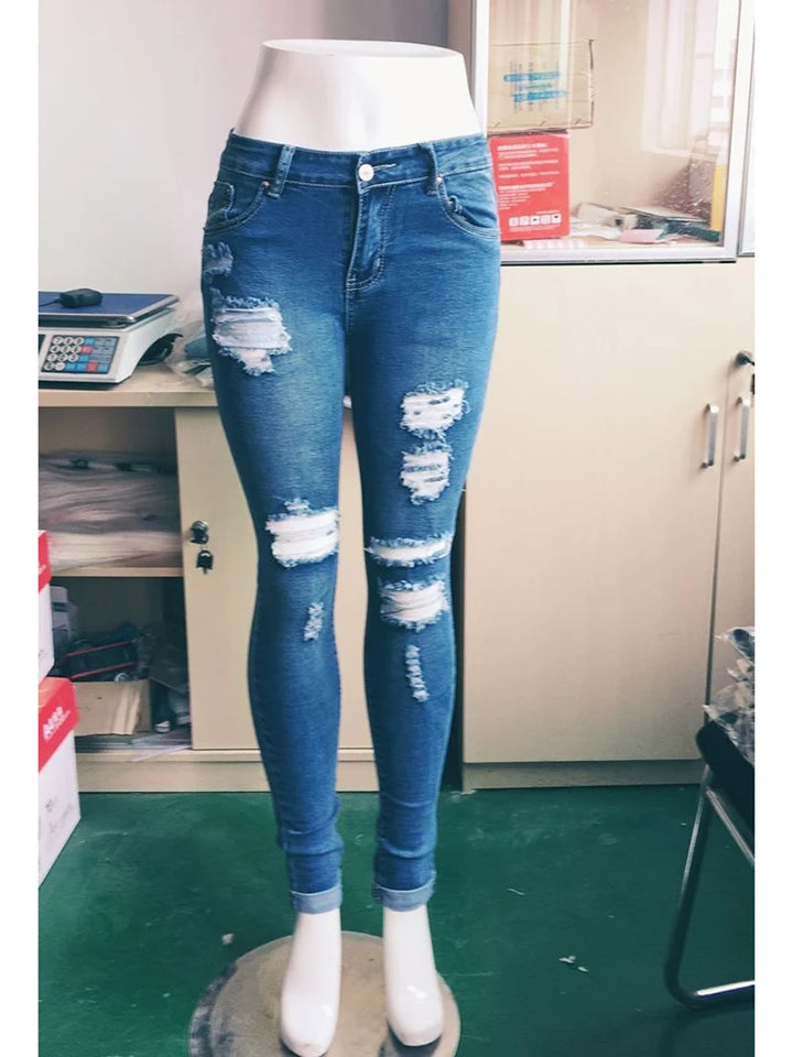Upgrade Your Wardrobe with Trendy Ripped Skinny Jeans - Shop Now!