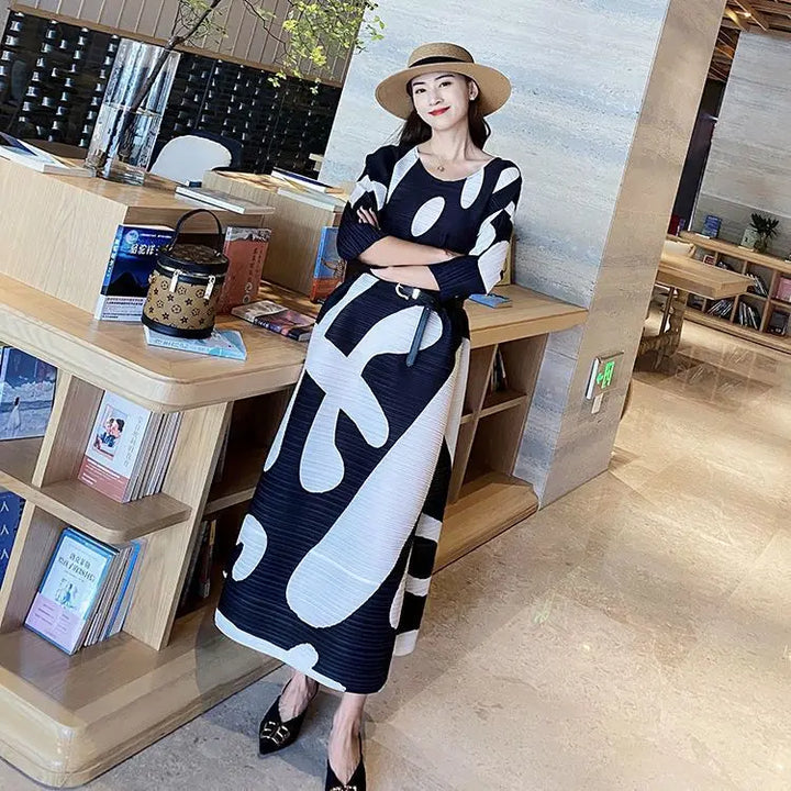 2023 Spring Print Dress: VANOVICH Fashion A-line O-neck Loose Waist with Contrast Color and Oversized Folds