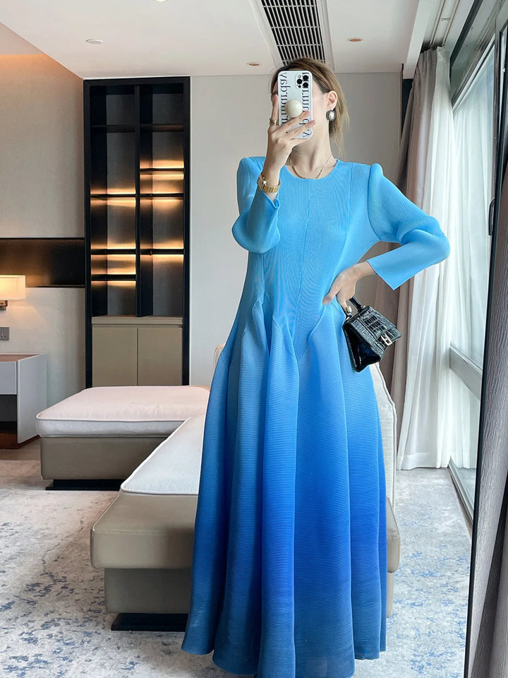 Elegant Gradient Maxi Dress for Women - 2023 Autumn Collection