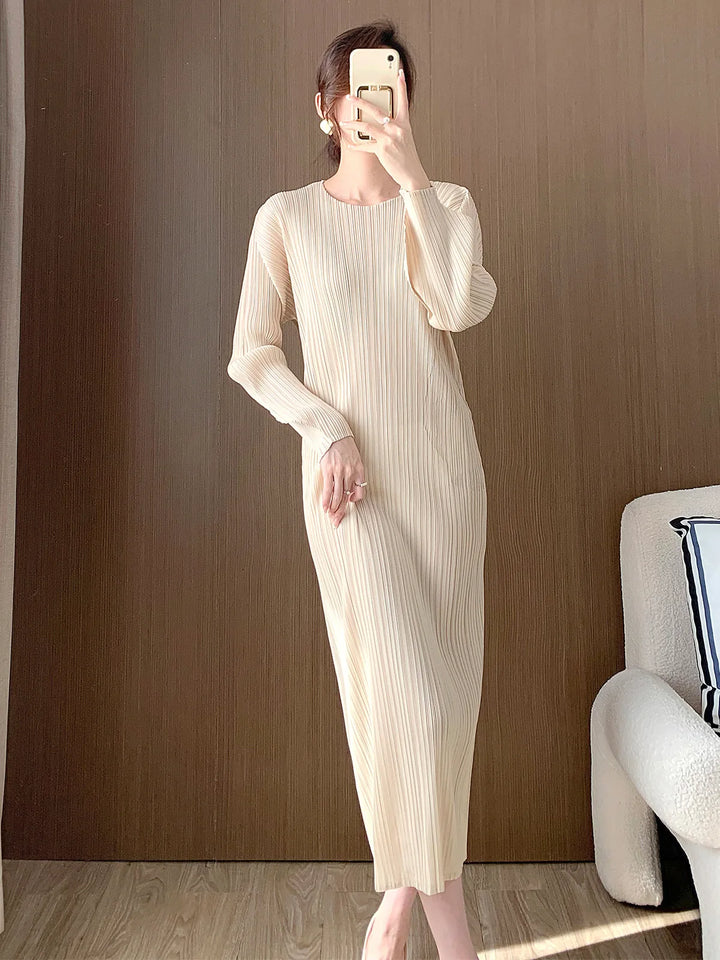 Chic Issey Miyake Dress: All Fit Solid Color, Senior Sense, Hip Wrap, One-step, Spring 2024 Collection