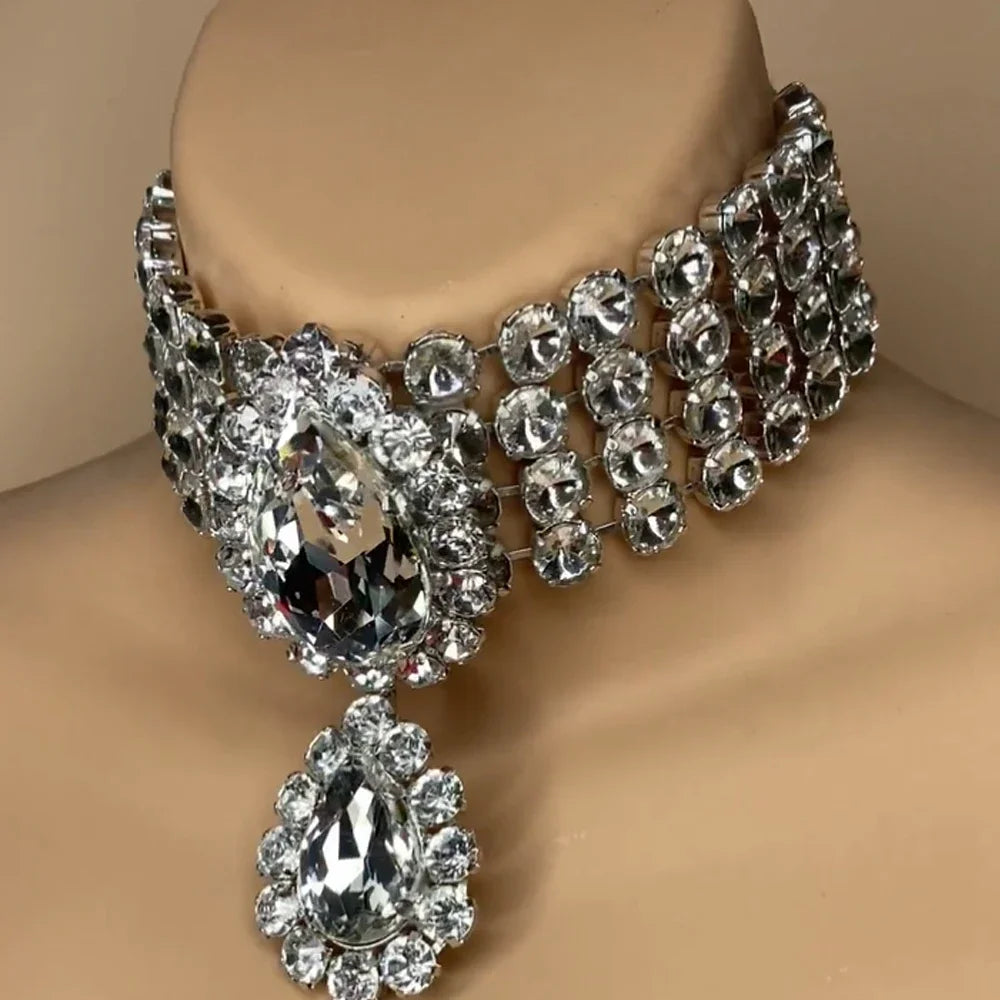 Exaggerated Party Queen Rhinestone Necklace