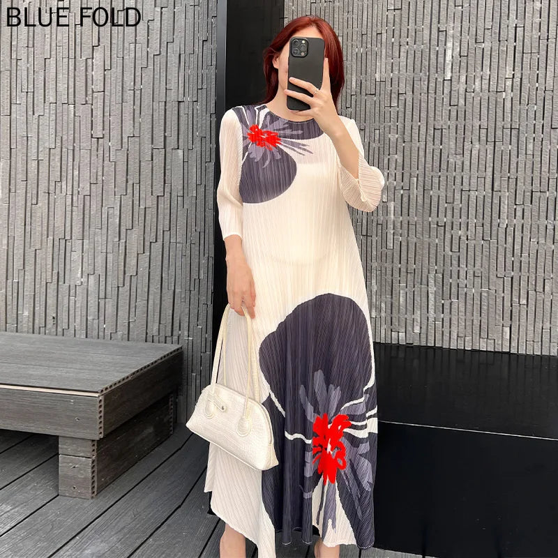 2024 Spring Printed Dress: Elegant, Loose Fit, Three-quarter Sleeves" "Size: One Size, Recommended for 45-75kg, Bust: 110-130cm, Length: 110-115cm" "Light Washing Method, Miyake Pleated Dress, Round Neck, Mid-length