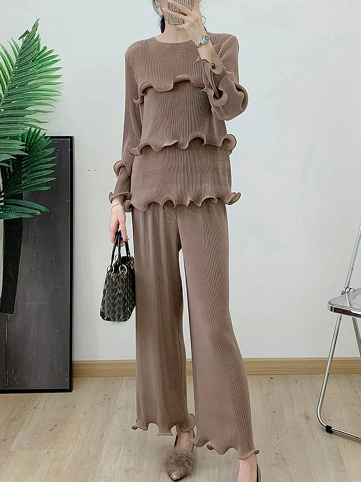 GVUW Fashion Pleated 2-Piece Set Women Wide Leg Trousers + Top