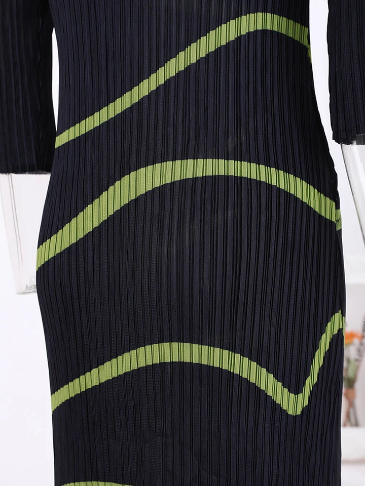 LANMREM Striped Pleated Dress | V Neck | Long Sleeves | Slim Fit | Contrast Color | 2024 Fashion | One Size