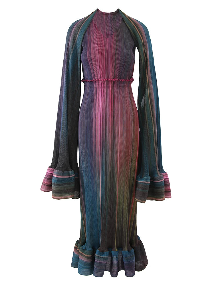 LANMREM Gradient Pleated Maxi Dress 2024