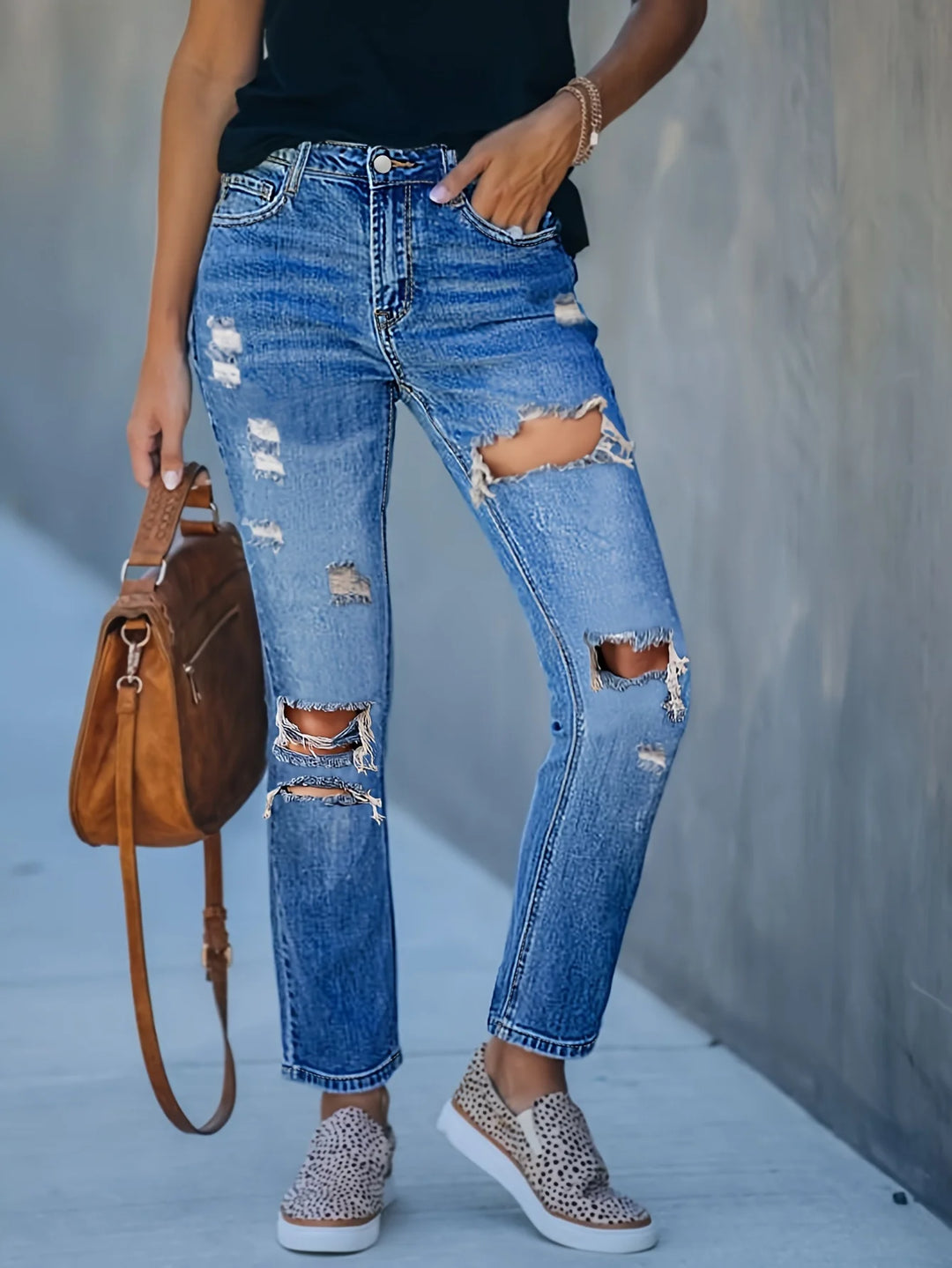 Upgrade Your Look with Trendy Ripped Skinny Jeans for Women