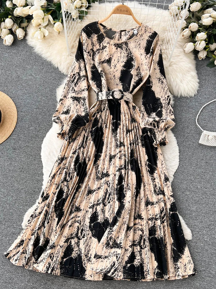 Vintage Printed Pleated Dress - Women's Size D2038