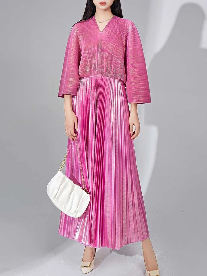 Summer Fashion: Elegant Pleated Dress for 2024 Holidays