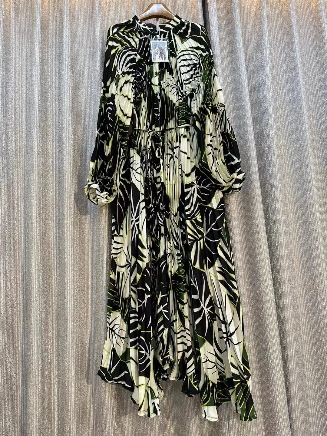Vintage Pleated Puff Sleeve Dress | Korean Fashion | Autumn 2023 | Women's