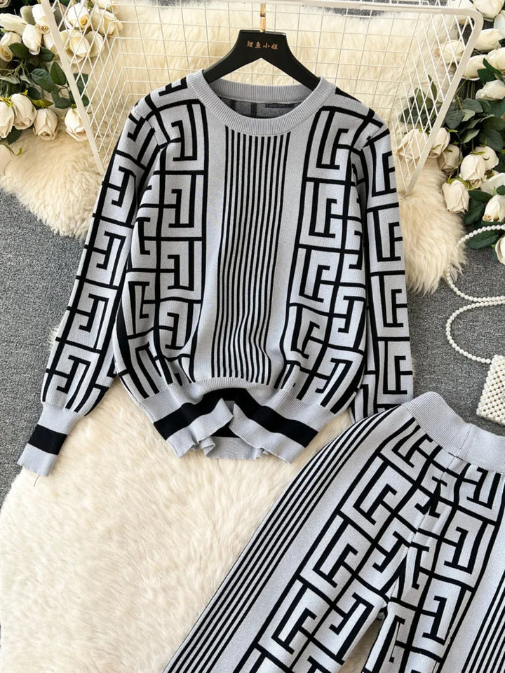 Korean Style Knit Sweater and Pants Set - Labyrinth Print - Loose Fit - Sizes XS-XL
