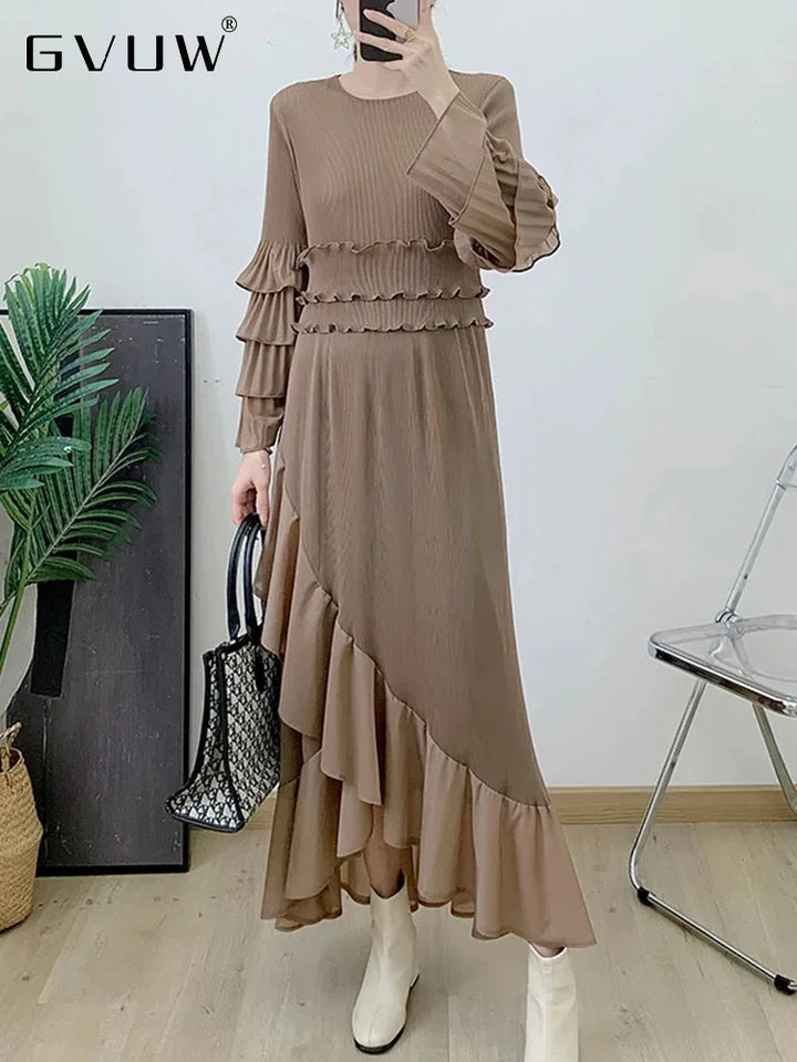 Elegant Pleated Dress with Flare Sleeves 2024