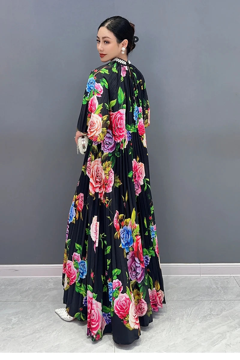 Upgrade Your Wardrobe with Vefadisa's Elegant Pleated Black Dress - Limited Edition!