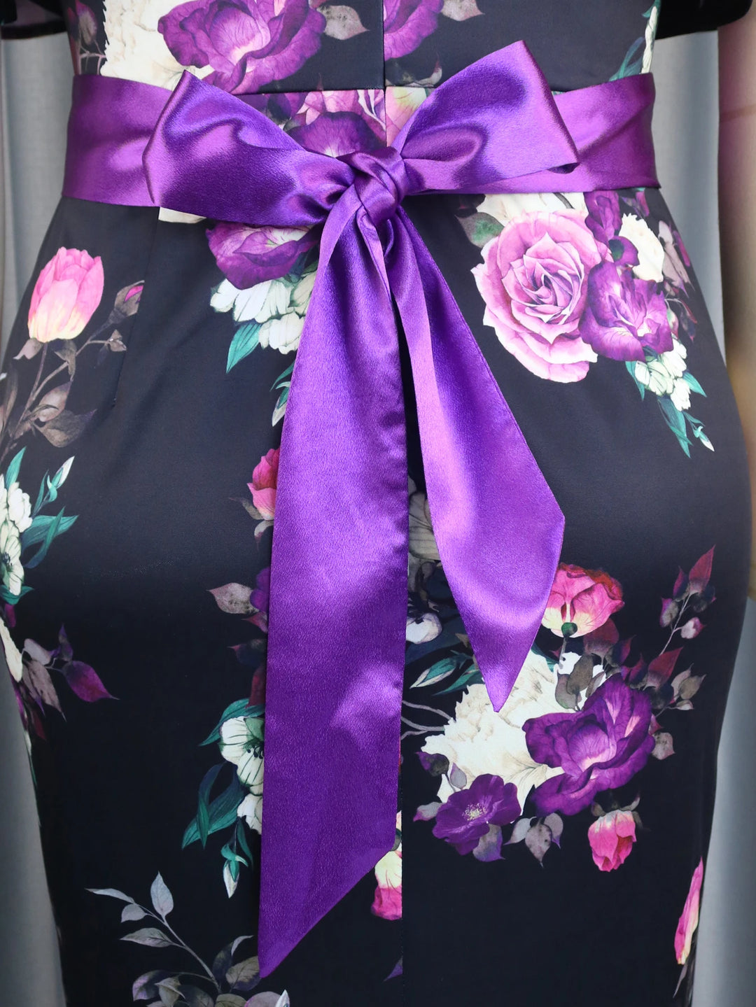 Floral Bodycon Dress: Elegant, Stylish, and Perfect for Any Occasion!