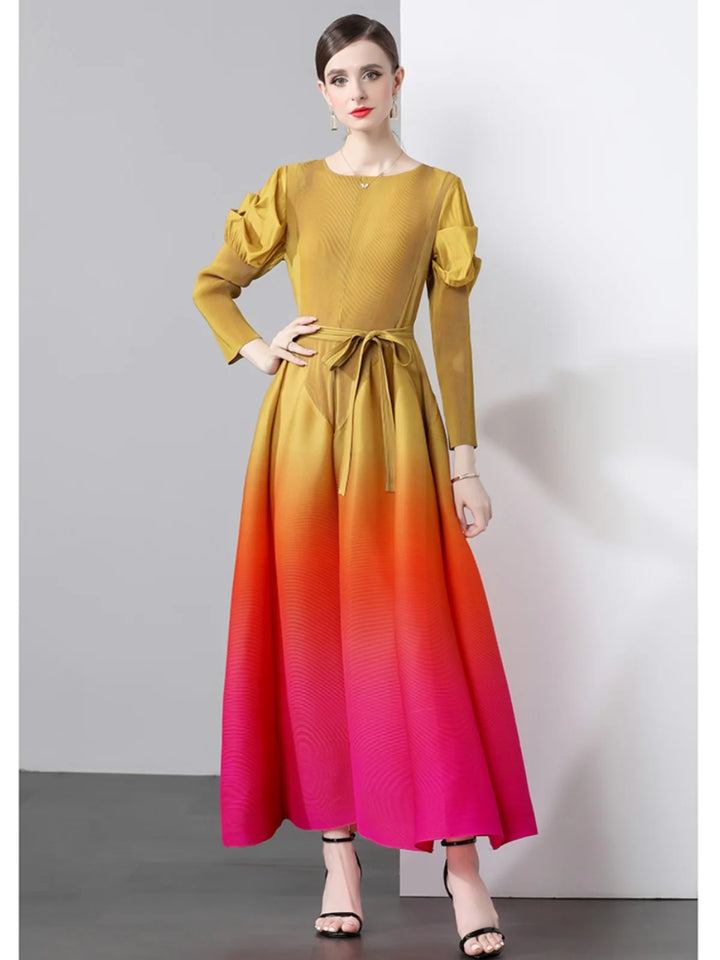 Age-Reducing Pleated Dress with Color-changing Splicing