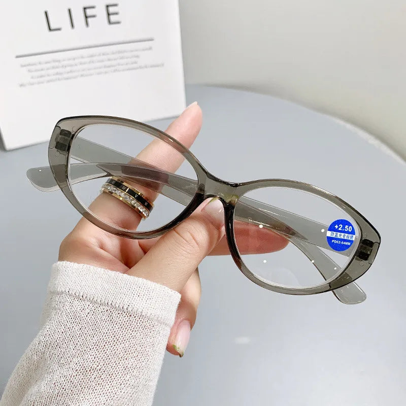Anti Blue Light Glasses  Ultra-light Middle-aged and Elderly Reading Glasses HD Anti-blue Light Mirror Ladies Reading Glasses