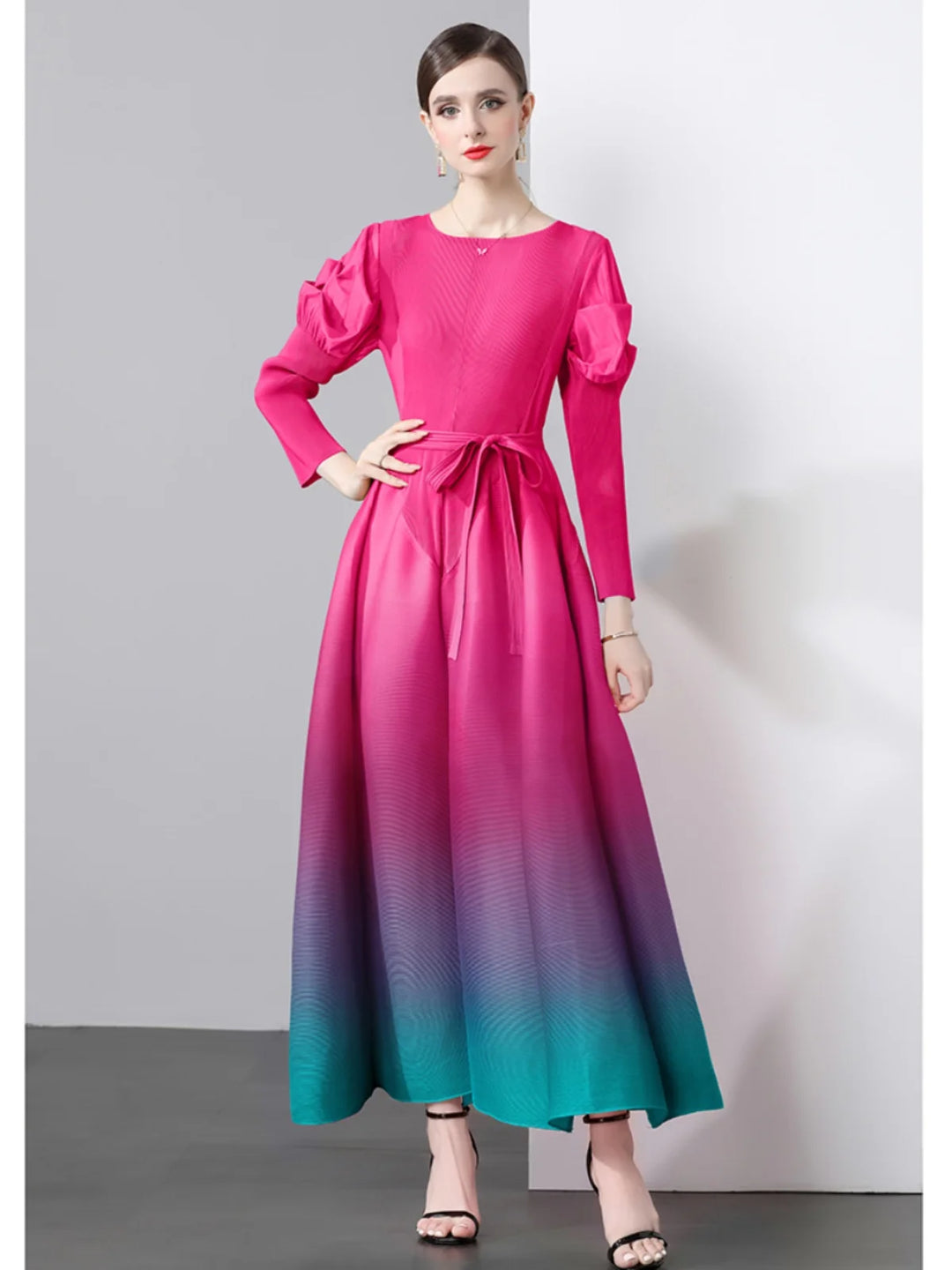 Age-Reducing Pleated Dress with Color-changing Splicing