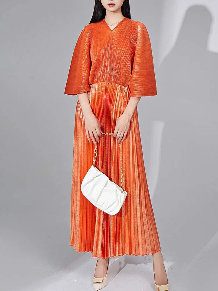 Summer Fashion: Elegant Pleated Dress for 2024 Holidays