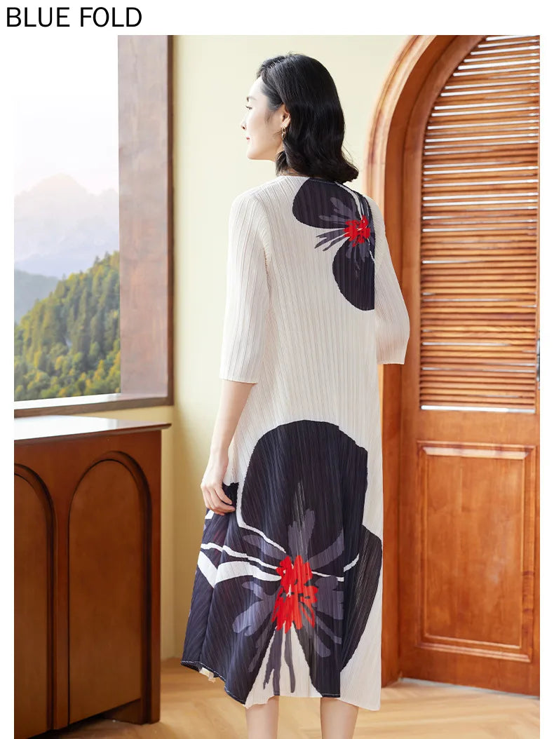 2024 Spring Printed Dress: Elegant, Loose Fit, Three-quarter Sleeves" "Size: One Size, Recommended for 45-75kg, Bust: 110-130cm, Length: 110-115cm" "Light Washing Method, Miyake Pleated Dress, Round Neck, Mid-length