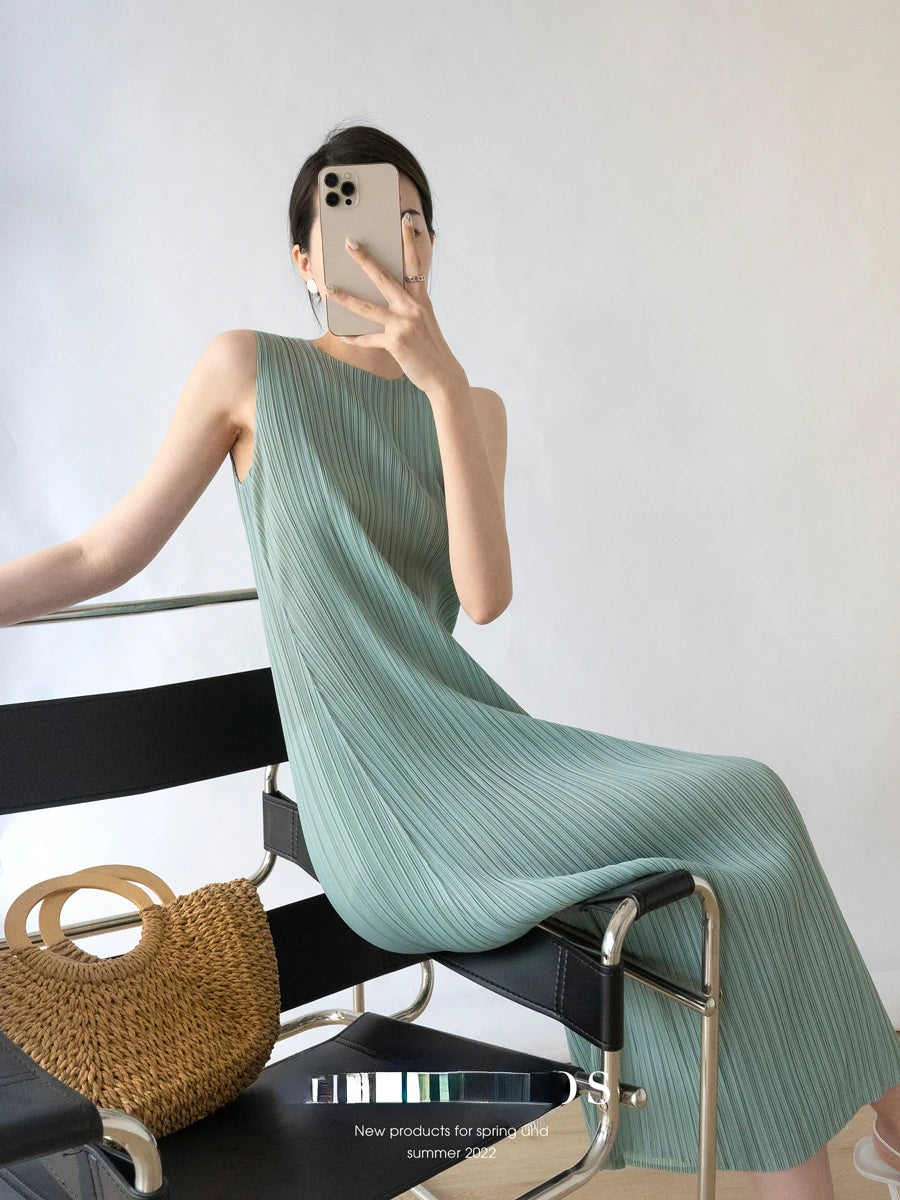 2023 Summer Miyake Pleated Tank Top Dress - High Grade, Solid Color, Sleeveless