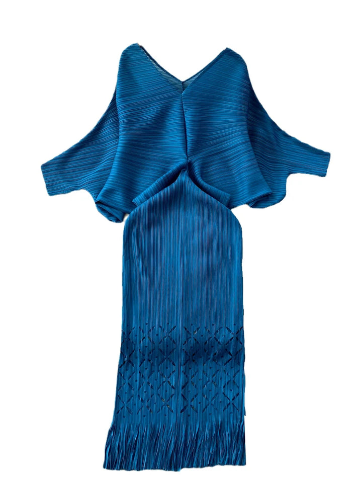 XFPV Women's Pleated Loose Bat Sleeves V-Neck Waist Wrapped Slim Fishtail Tassel Hollow Out Dress Fashion Autumn 2024 SM8709