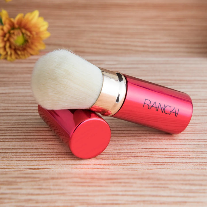 Retractable Makeup Brush - Perfect for Travel and Daily Use!