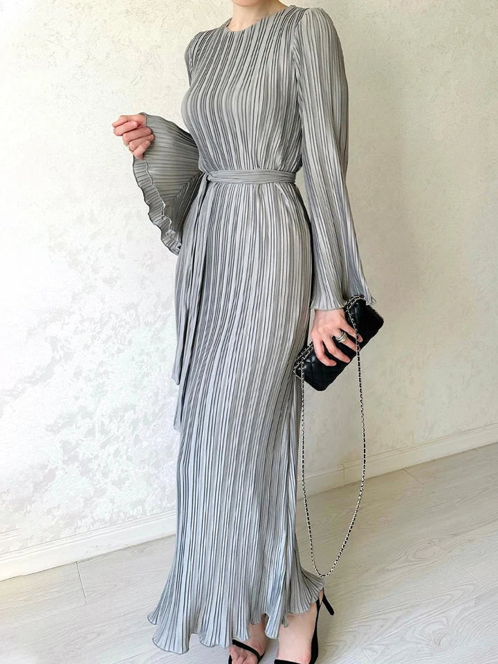 Flattering Long Maxi Dress for Women - High Street Style with Pleated Design and Flare Sleeves