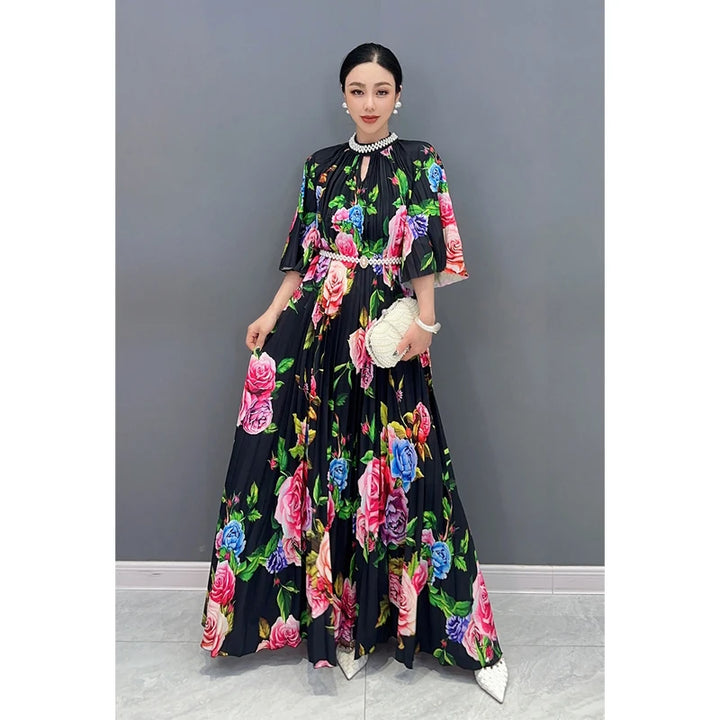 Upgrade Your Wardrobe with Vefadisa's Elegant Pleated Black Dress - Limited Edition!