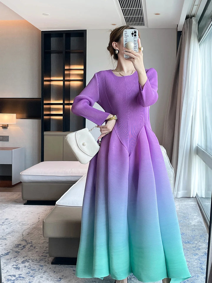 Elegant Gradient Maxi Dress for Women - 2023 Autumn Collection