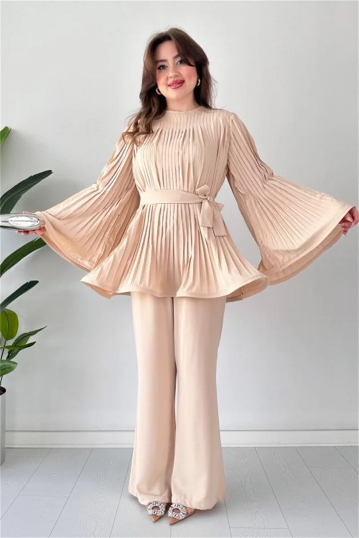 Upgrade Your Wardrobe: Elegant Pleated Two-Piece Set for Women