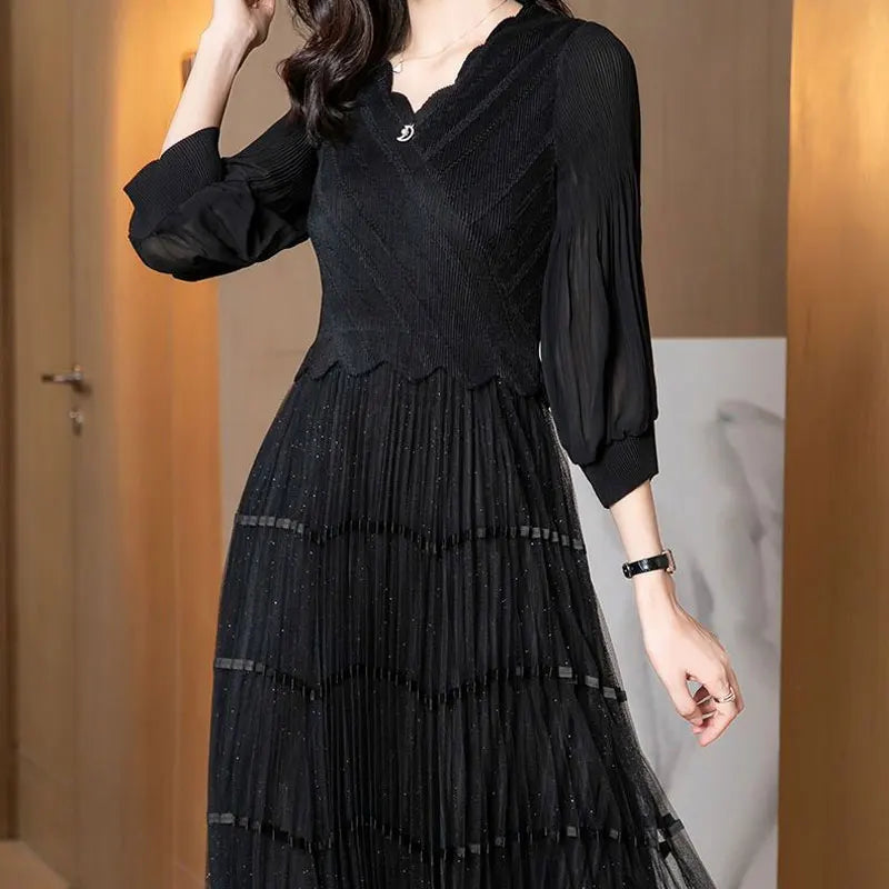 Elegant V-Neck Knitted Dress - Spring/Autumn Collection